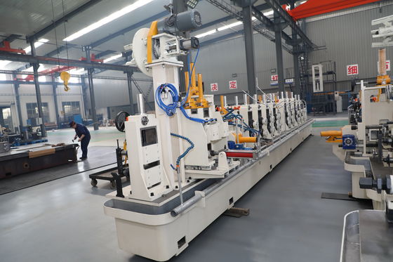 직류 전기를 통한 강철을 가진 빈 단면도 관 회전 선반 둥근 관