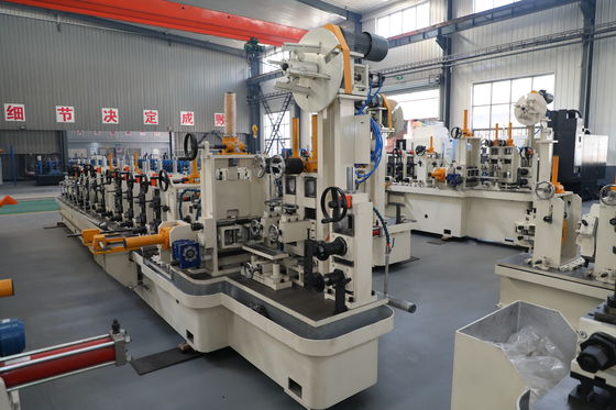 직류 전기를 통한 강철을 가진 빈 단면도 관 회전 선반 둥근 관