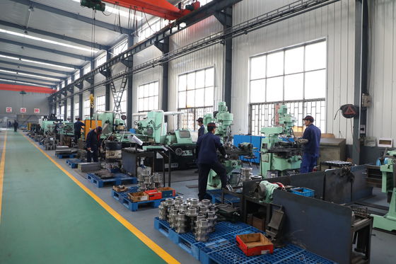 열간압연 강철은 관 선반, 기계를 만드는 강관을 벗깁니다